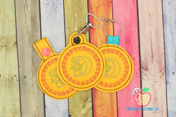 D Name Key Fob: A Festive Review for Holiday Makers